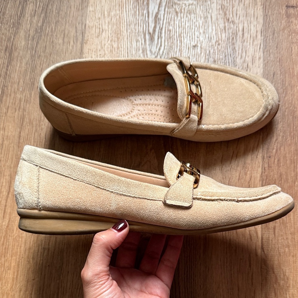 Beige loafers